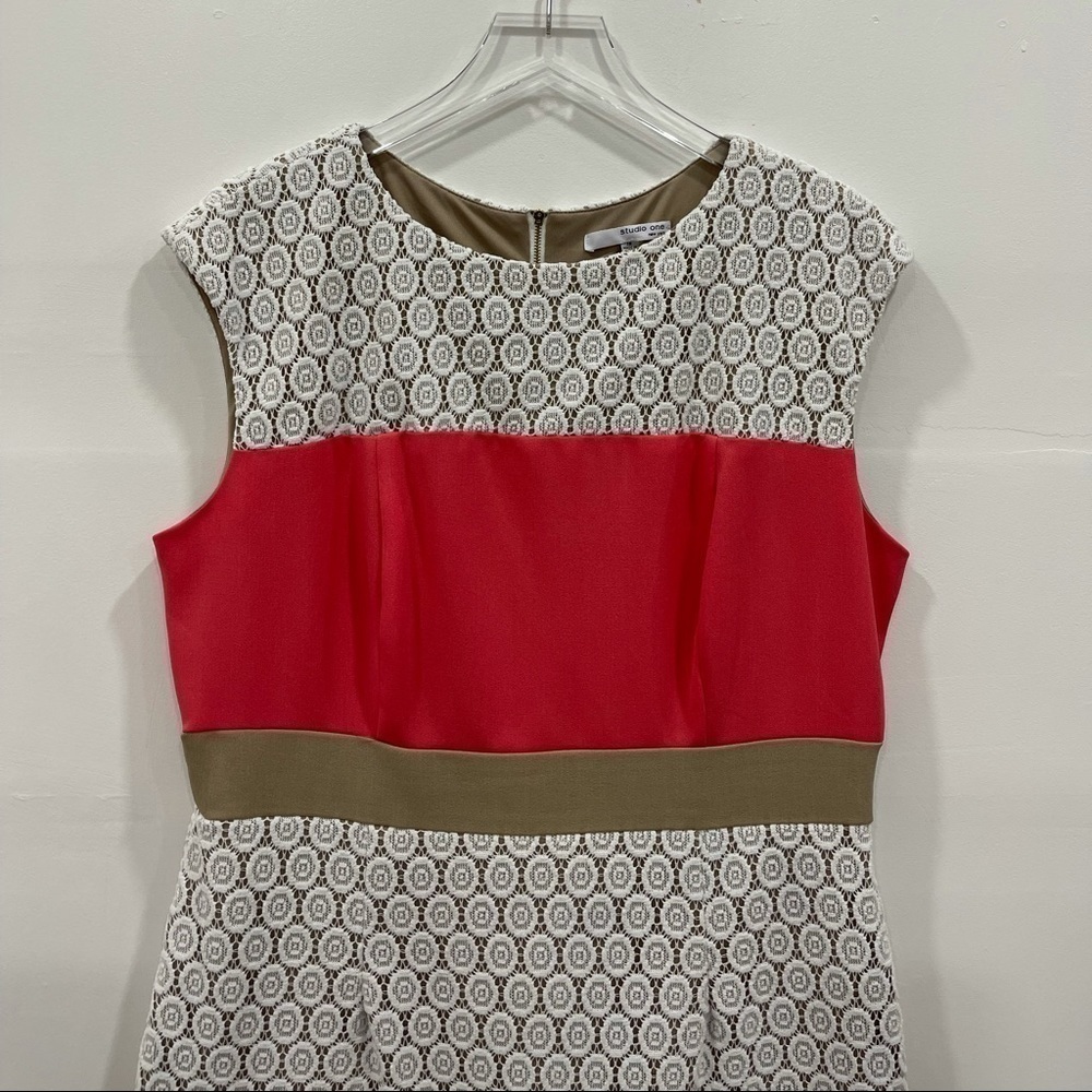 Studio One Colorblock Lace Sheath Dress Zip Back - Picture 4 of 8